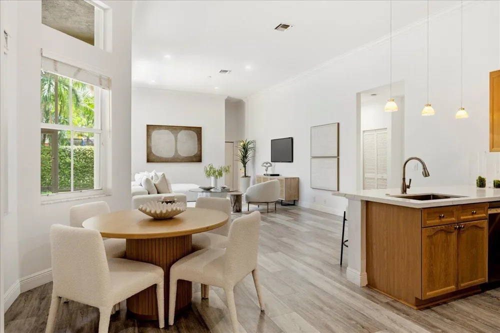 2458 Greenbrier Court Weston, FL 33327