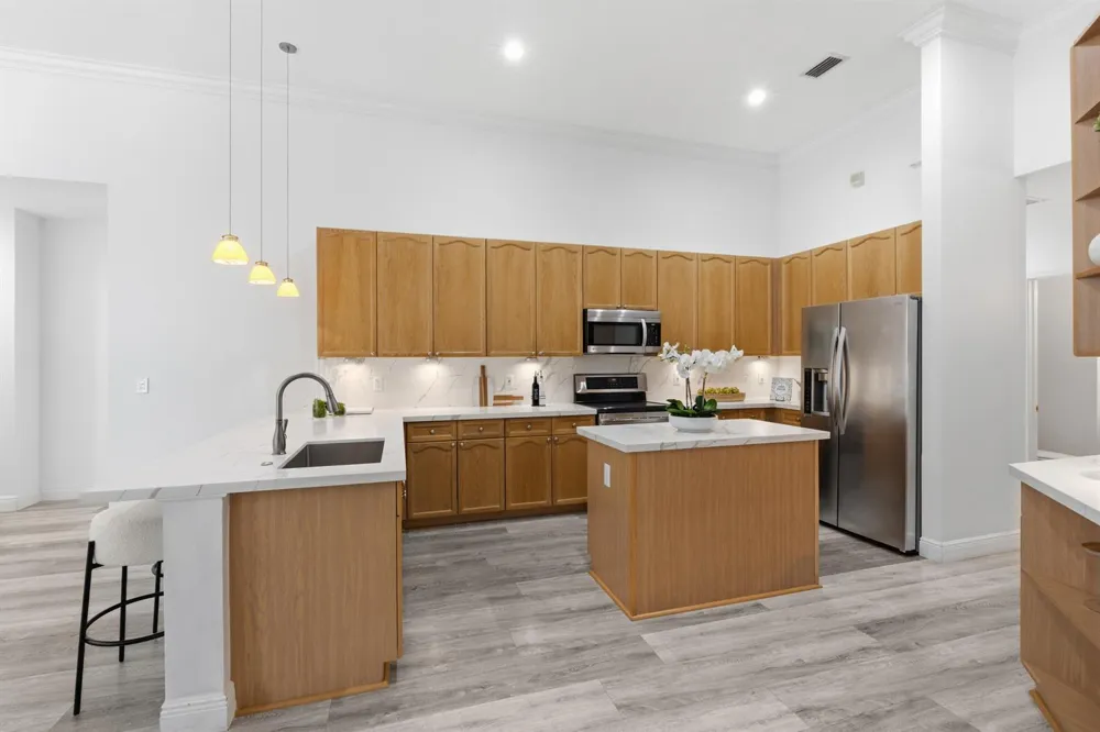 2458 Greenbrier Court Weston, FL 33327