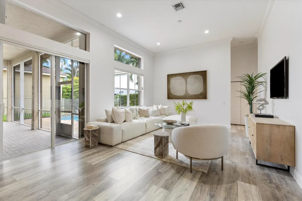 2458 Greenbrier Court Weston, FL 33327
