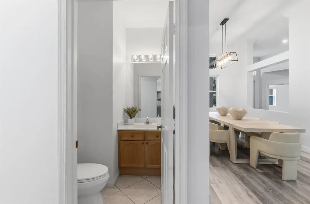 2458 Greenbrier Court Weston, FL 33327