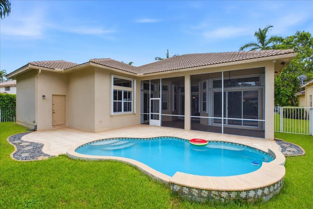 2458 Greenbrier Court Weston, FL 33327