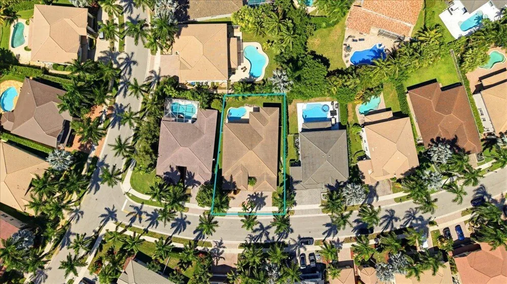 2458 Greenbrier Court Weston, FL 33327