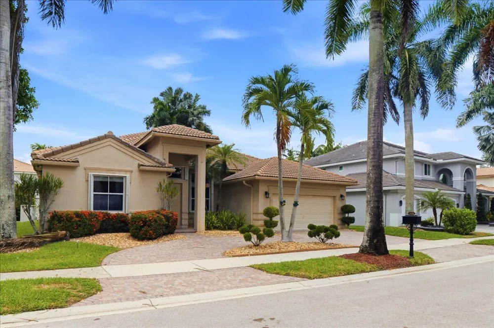 2458 Greenbrier Court Weston, FL 33327