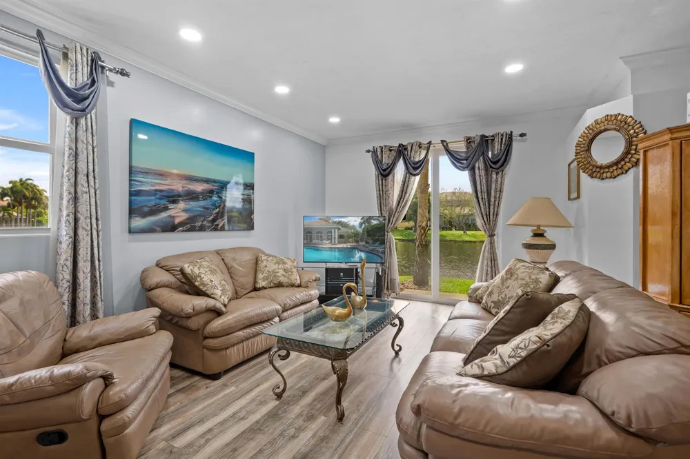 4859 NW 58TH Manor Coconut Creek, FL 33073
