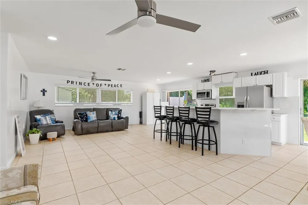 18579 Robinson Avenue Port Charlotte, FL 33948