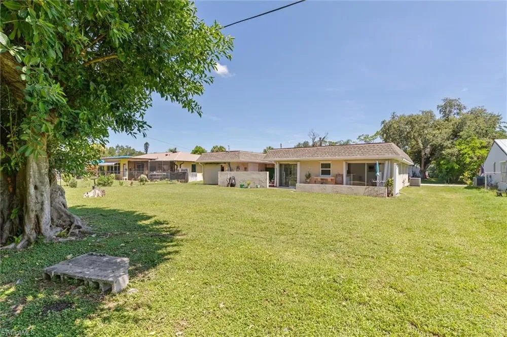 18579 Robinson Avenue Port Charlotte, FL 33948