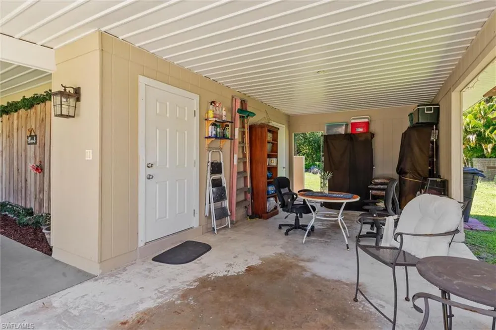 18579 Robinson Avenue Port Charlotte, FL 33948
