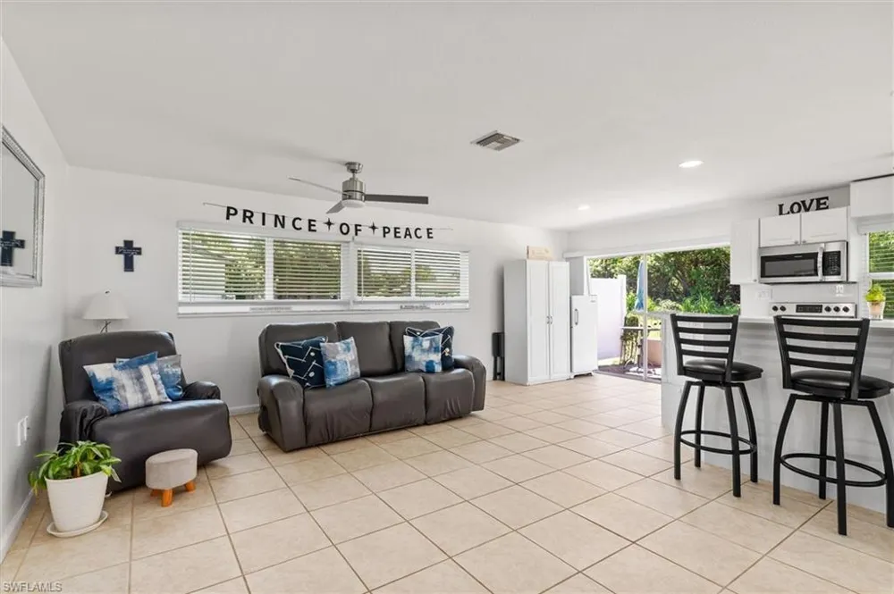 18579 Robinson Avenue Port Charlotte, FL 33948