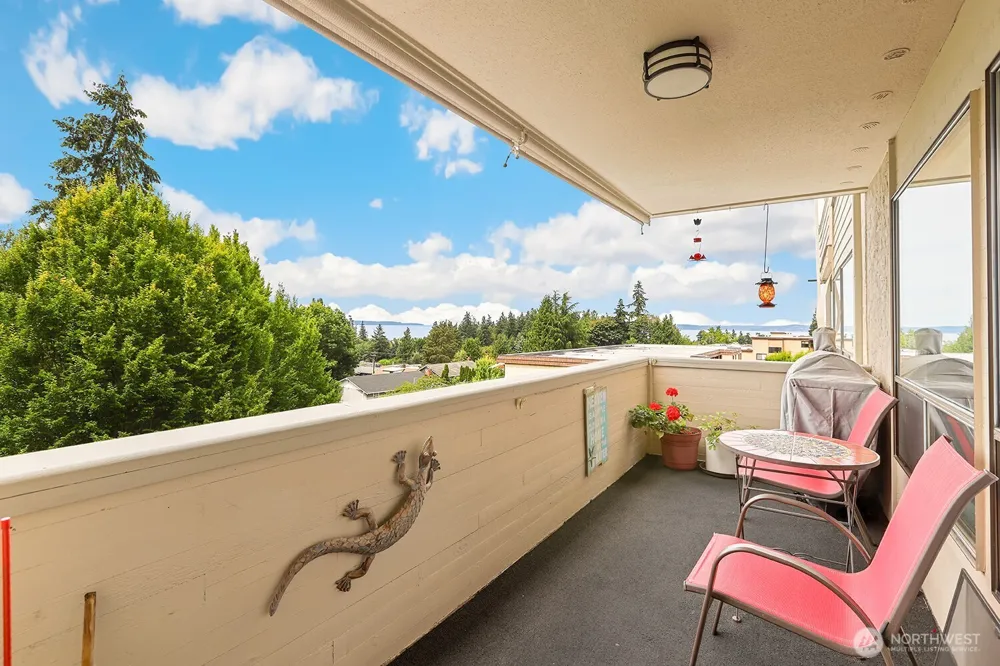 1130 5th Avenue S #201 Edmonds, WA 98020