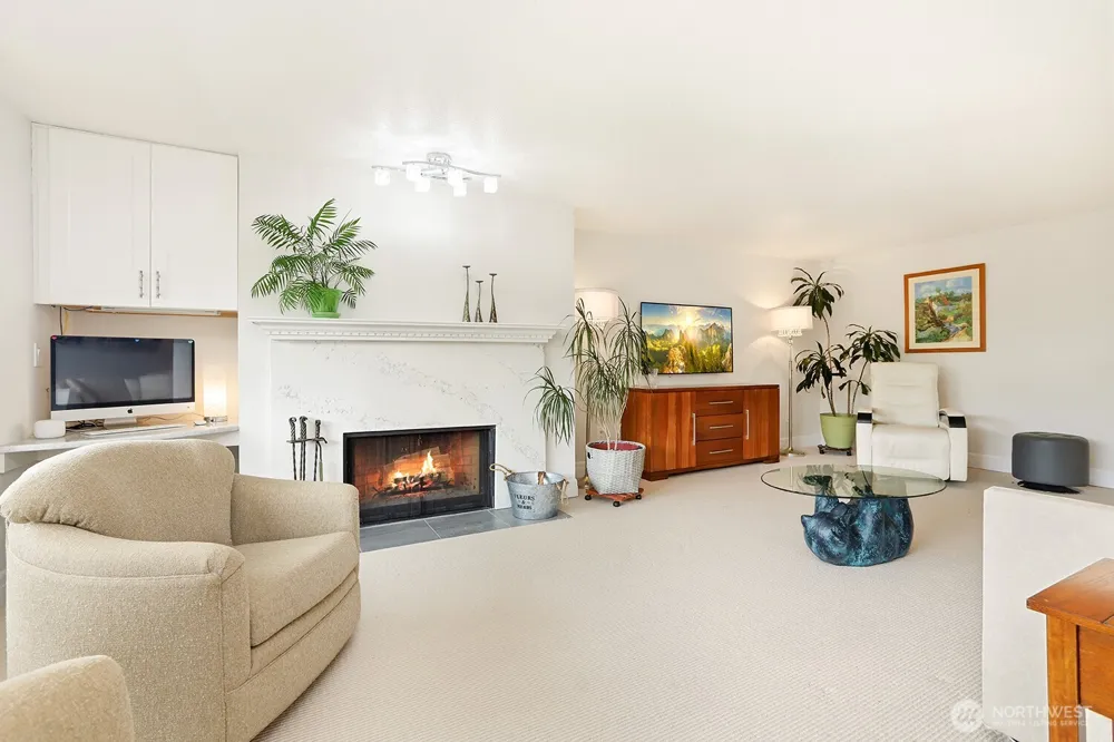 1130 5th Avenue S #201 Edmonds, WA 98020