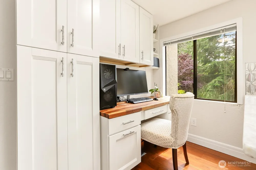 1130 5th Avenue S #201 Edmonds, WA 98020