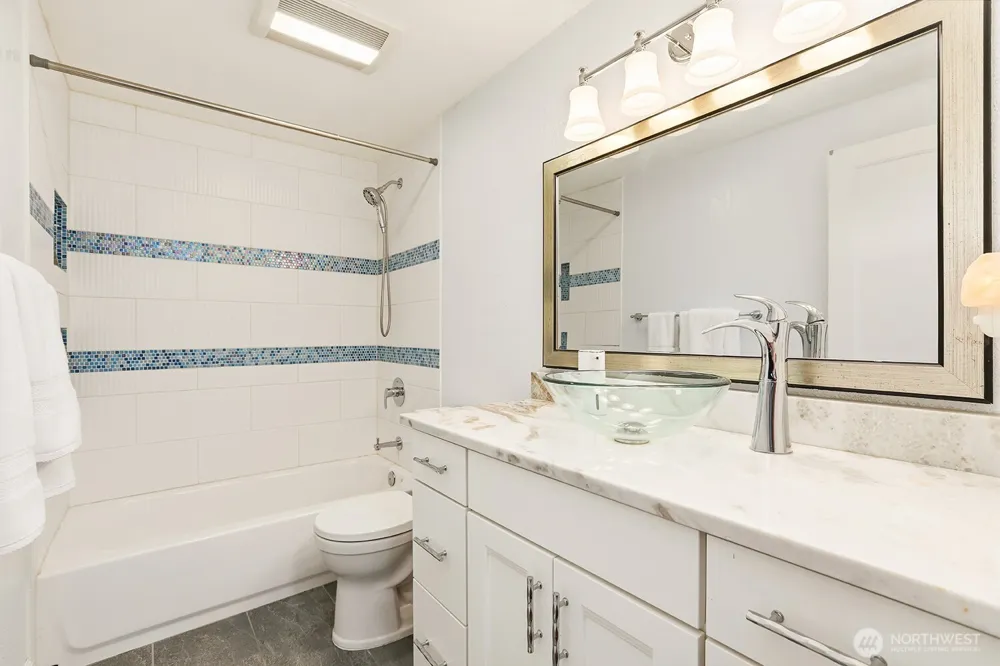 1130 5th Avenue S #201 Edmonds, WA 98020