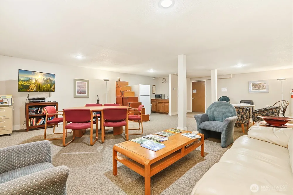 1130 5th Avenue S #201 Edmonds, WA 98020