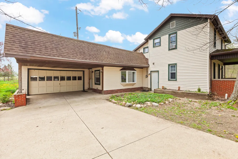 5910 Lyons Highway Adrian, MI 49221