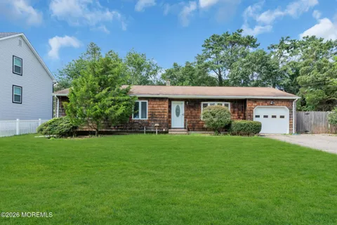 809 Commonwealth Boulevard