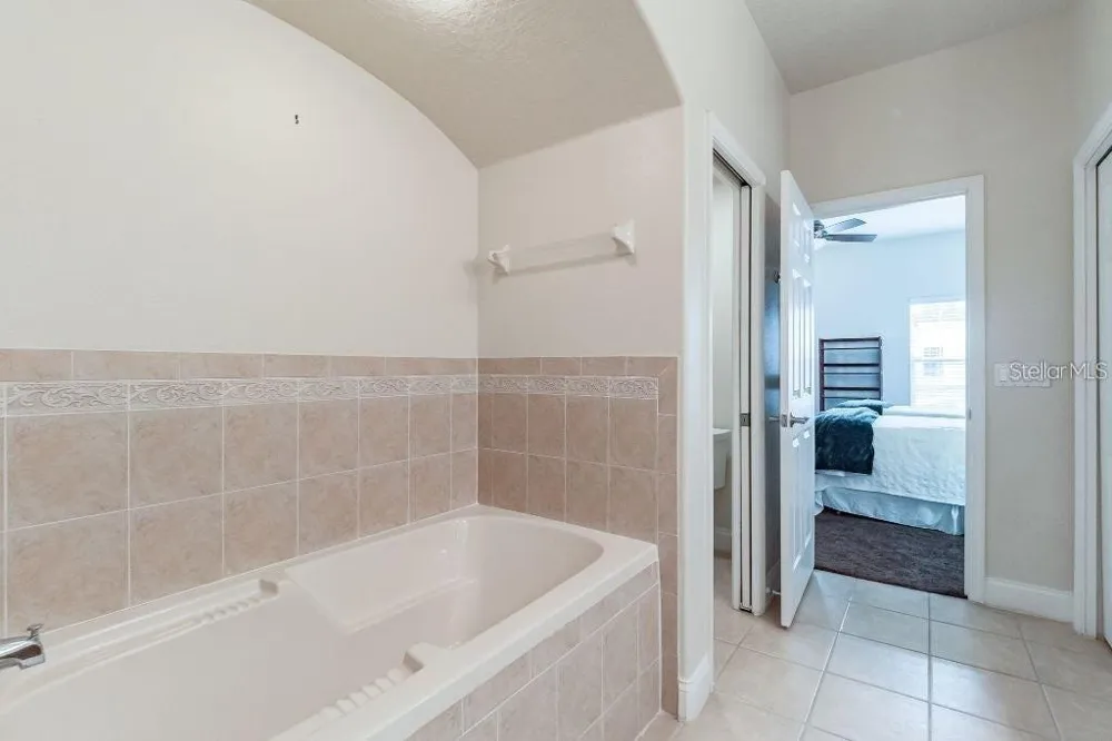 1733 PROSPECT AVENUE Orlando, FL 32814