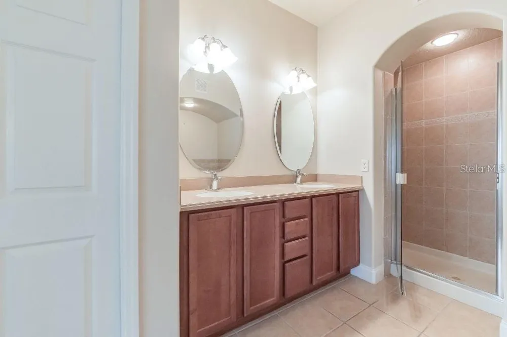 1733 PROSPECT AVENUE Orlando, FL 32814