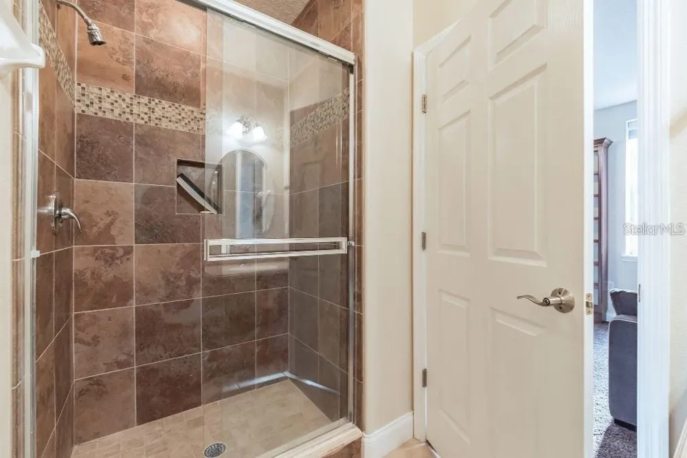 1733 PROSPECT AVENUE Orlando, FL 32814