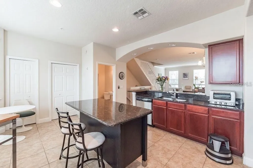 1733 PROSPECT AVENUE Orlando, FL 32814