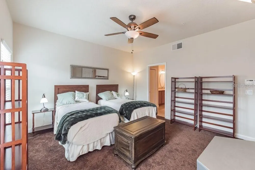 1733 PROSPECT AVENUE Orlando, FL 32814