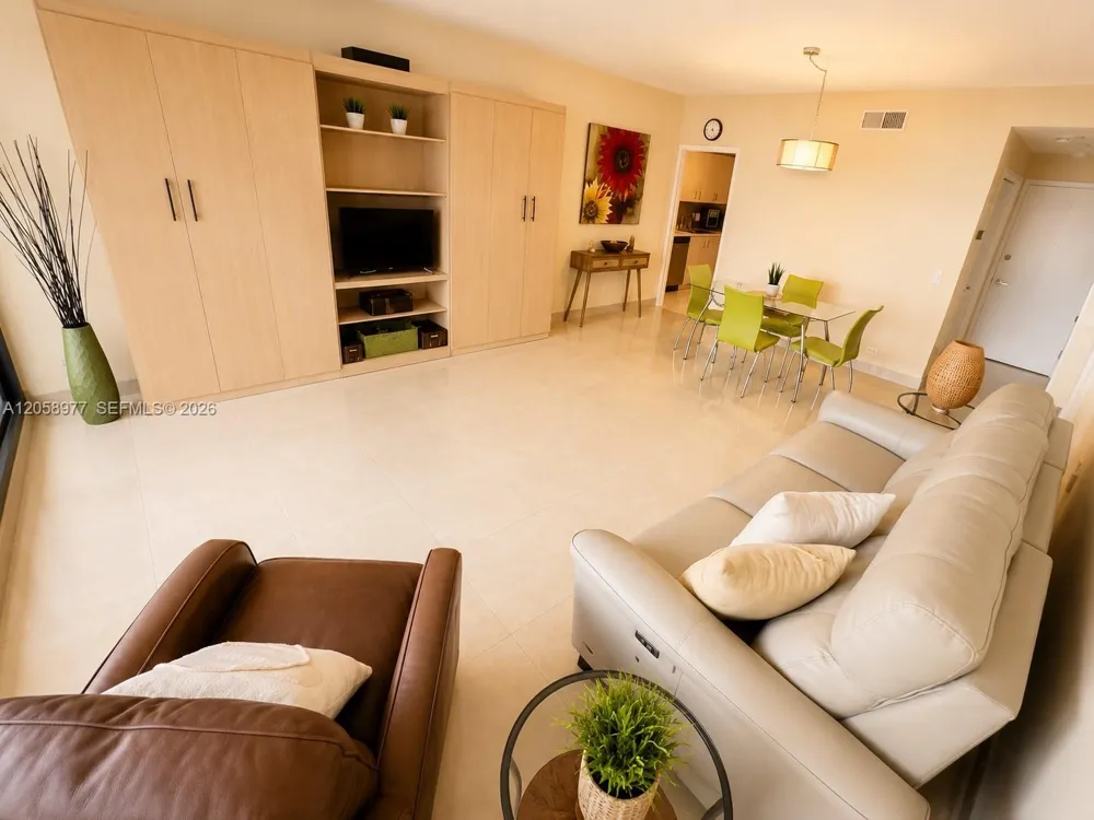 3505 S Ocean Dr #911 Hollywood, FL 33019