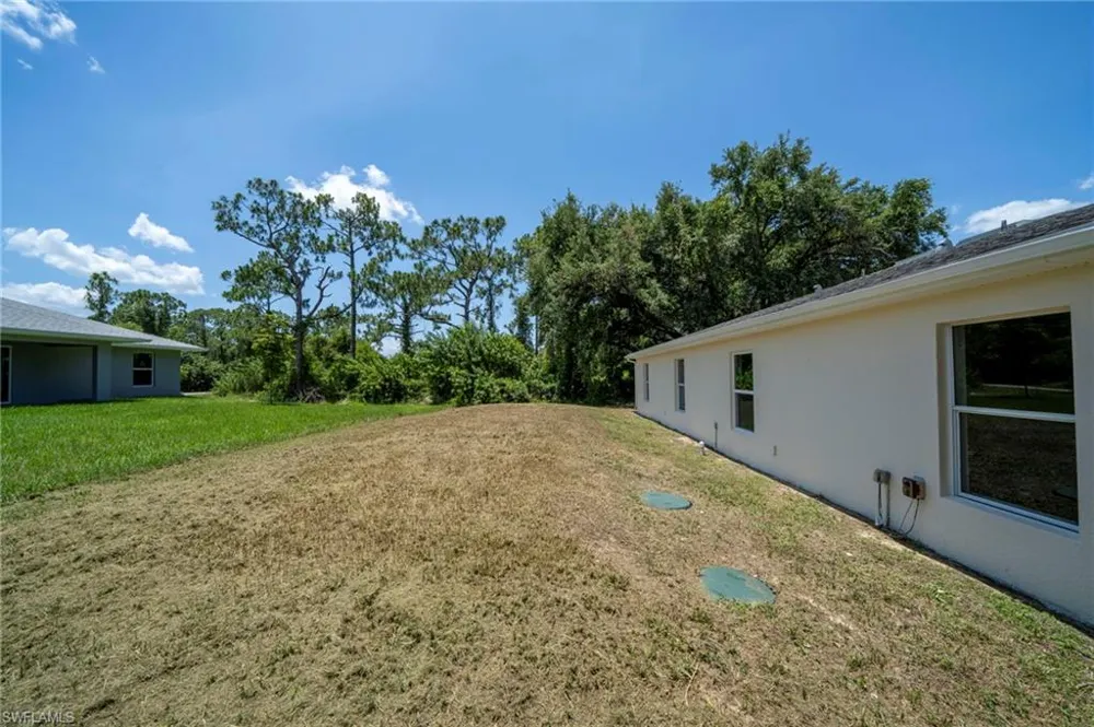 4733 29th Street SW Lehigh Acres, FL 33973