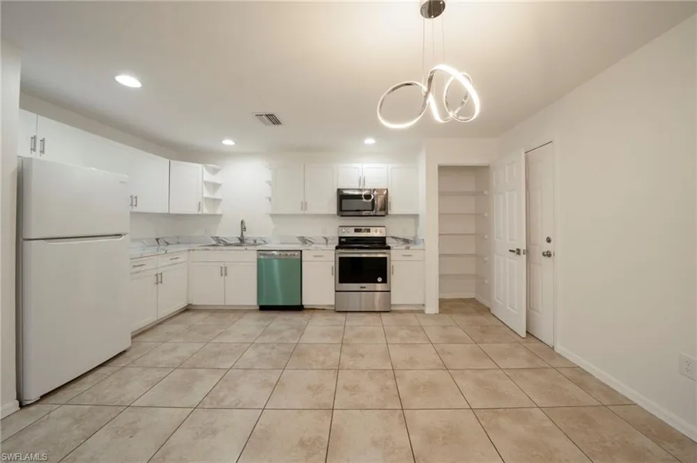 4733 29th Street SW Lehigh Acres, FL 33973