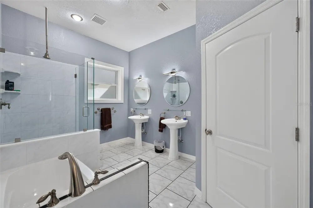 28211 MAGNON DRIVE Brooksville, FL 34601