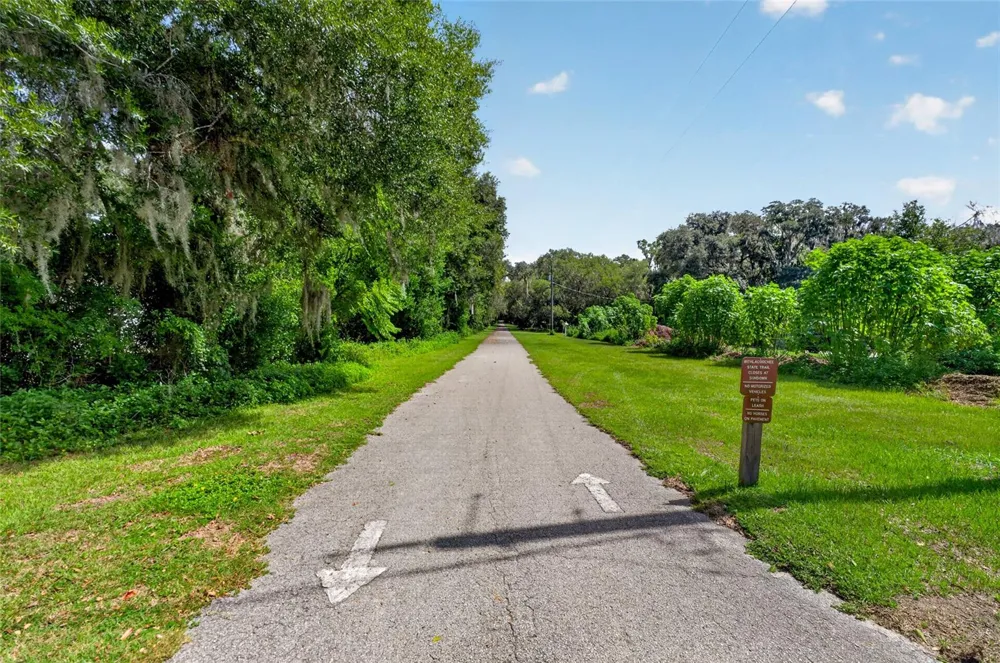 28211 MAGNON DRIVE Brooksville, FL 34601