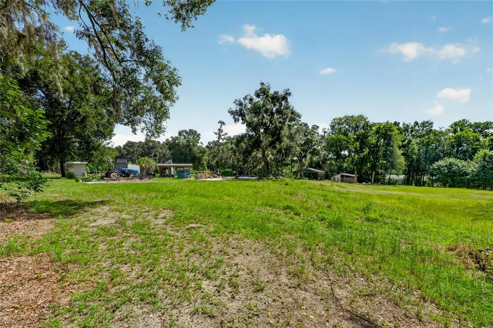 28211 MAGNON DRIVE Brooksville, FL 34601