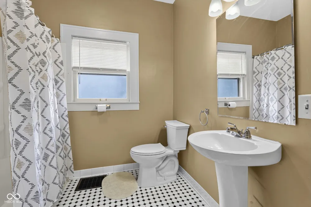 905 Maple Terre Haute, IN 47804