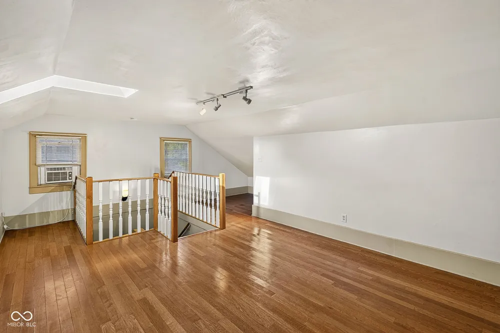 905 Maple Terre Haute, IN 47804