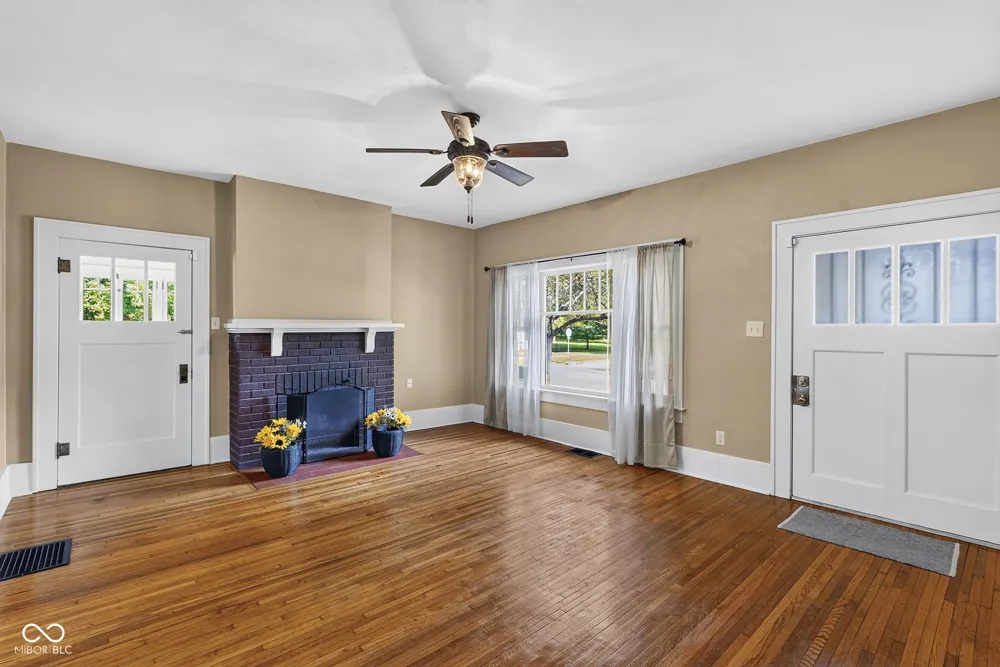 905 Maple Terre Haute, IN 47804
