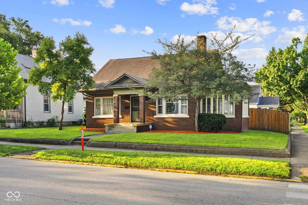 905 Maple Terre Haute, IN 47804