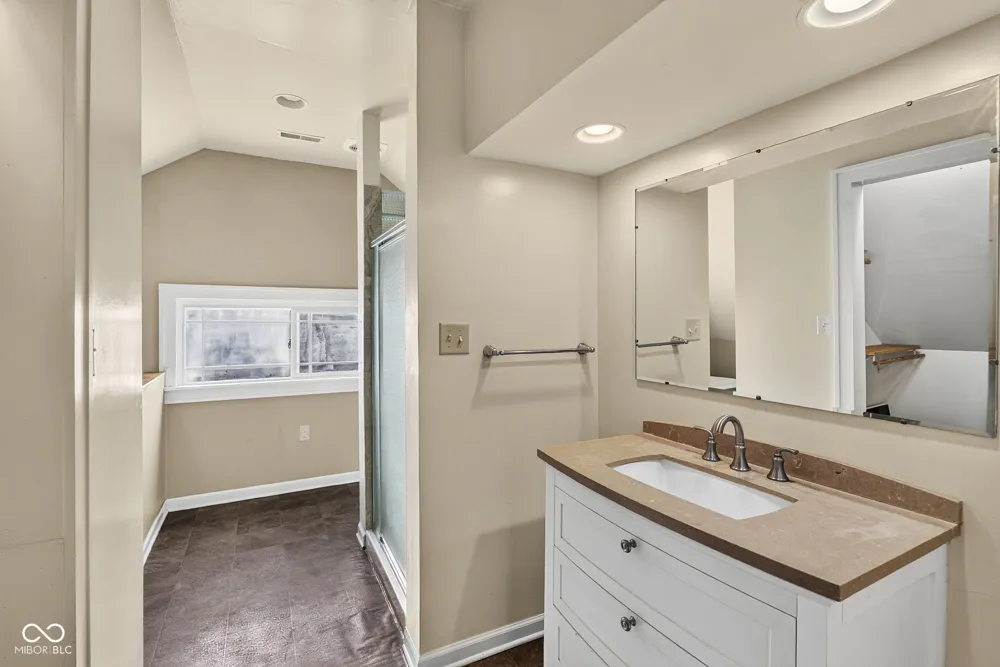 905 Maple Terre Haute, IN 47804