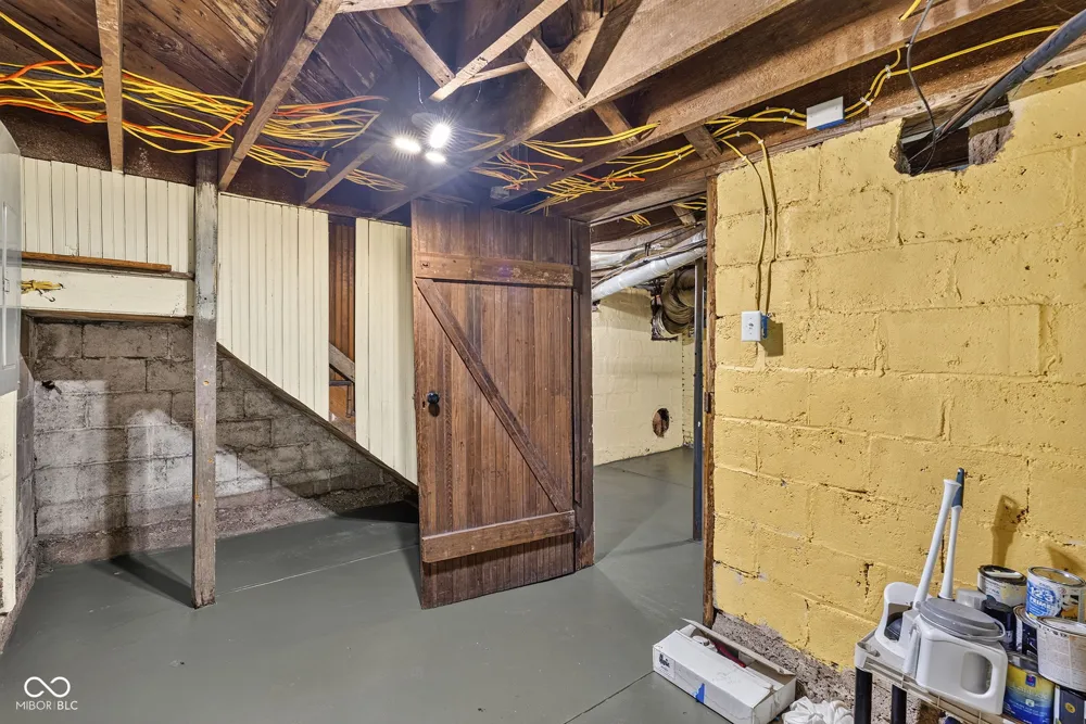 905 Maple Terre Haute, IN 47804