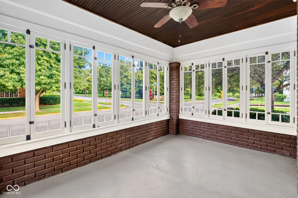 905 Maple Terre Haute, IN 47804