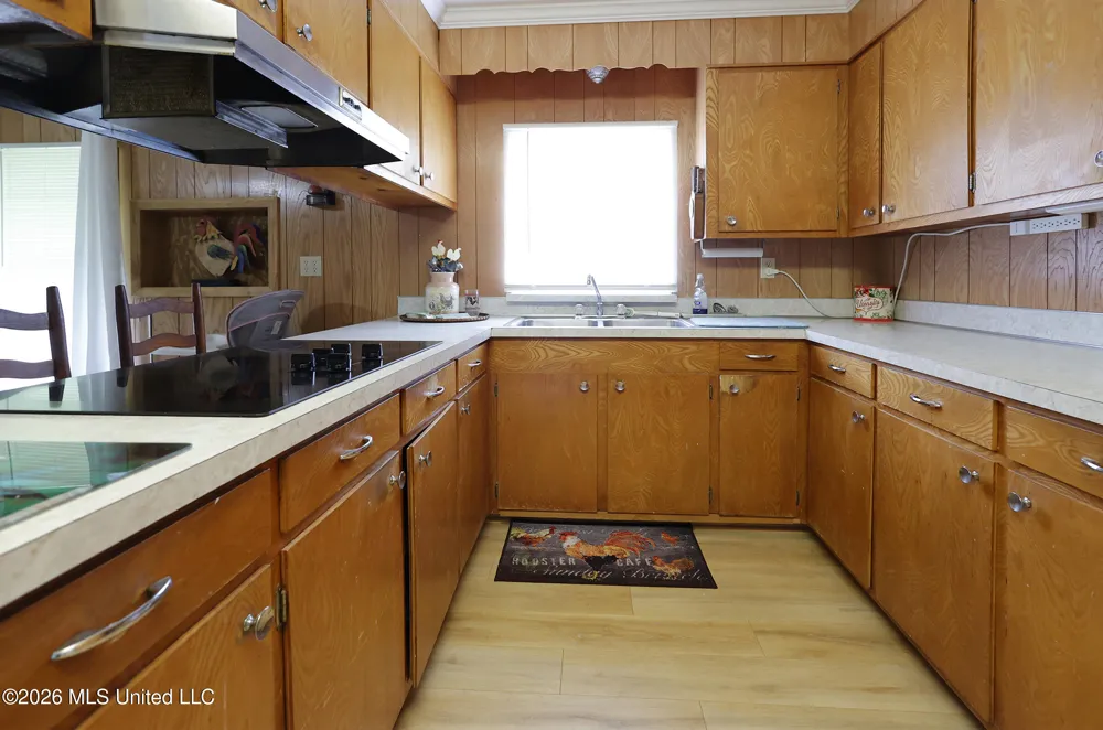7037 Lilly Road Crystal Springs, MS 39059