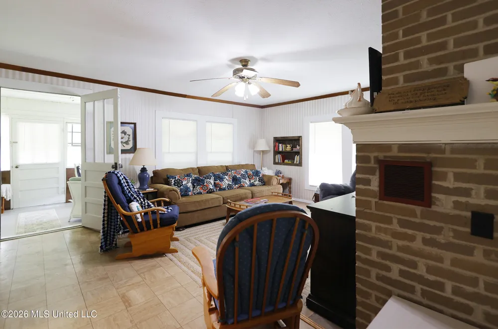 7037 Lilly Road Crystal Springs, MS 39059