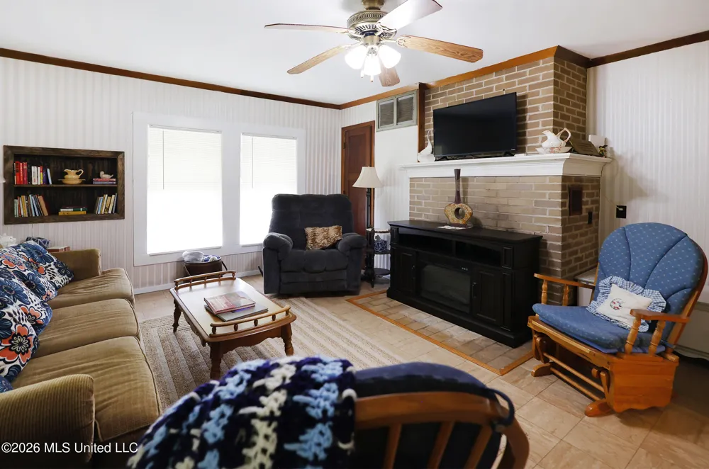7037 Lilly Road Crystal Springs, MS 39059