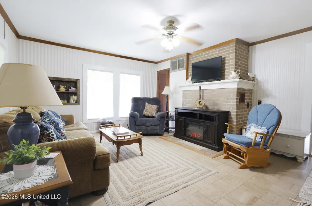7037 Lilly Road Crystal Springs, MS 39059