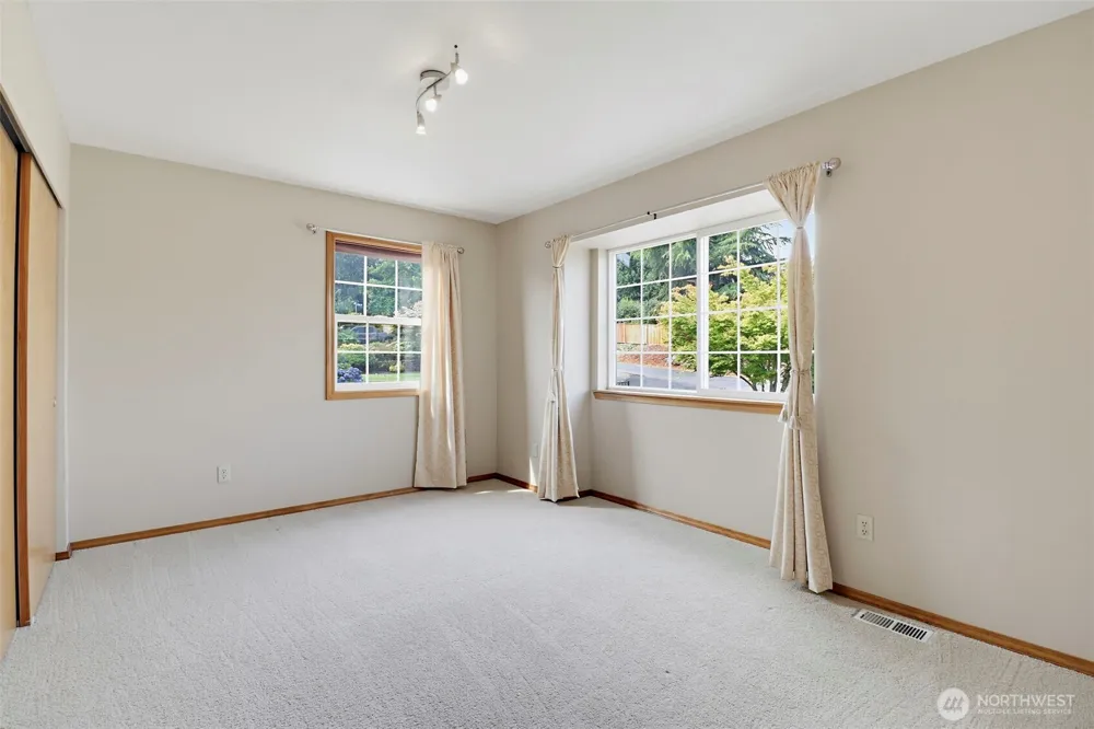 34912 57th Avenue S Auburn, WA 98001