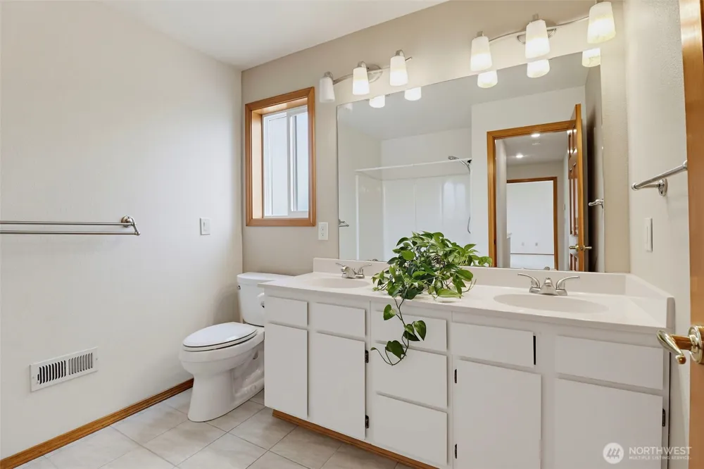 34912 57th Avenue S Auburn, WA 98001