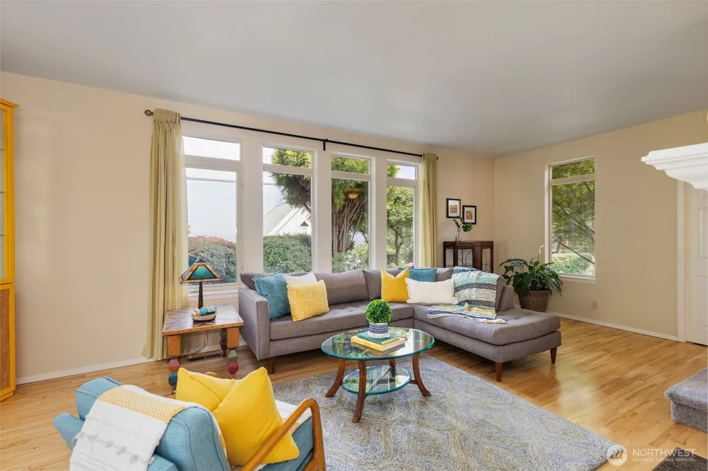 19061 Harris Avenue NE Suquamish, WA 98392