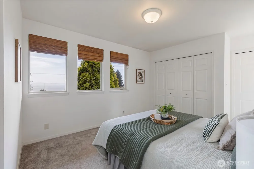 19061 Harris Avenue NE Suquamish, WA 98392