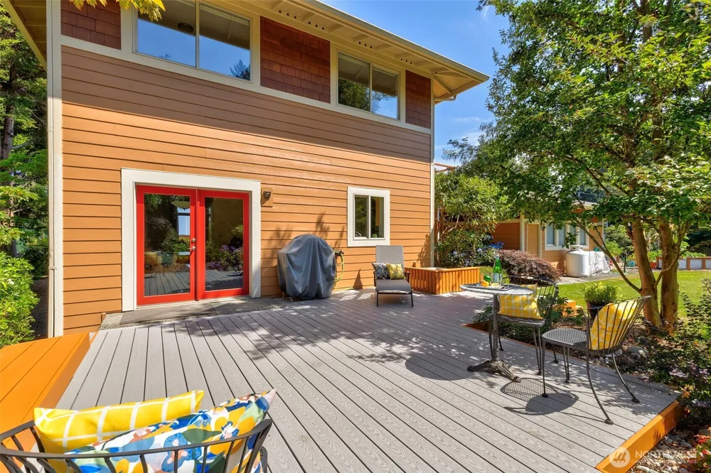 19061 Harris Avenue NE Suquamish, WA 98392