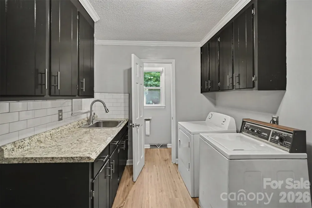 519 Raintree Drive Matthews, NC 28104
