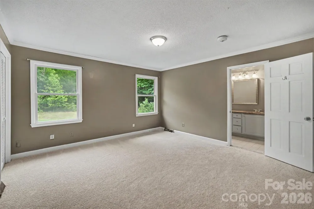 519 Raintree Drive Matthews, NC 28104