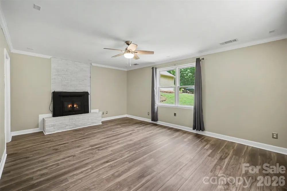 519 Raintree Drive Matthews, NC 28104