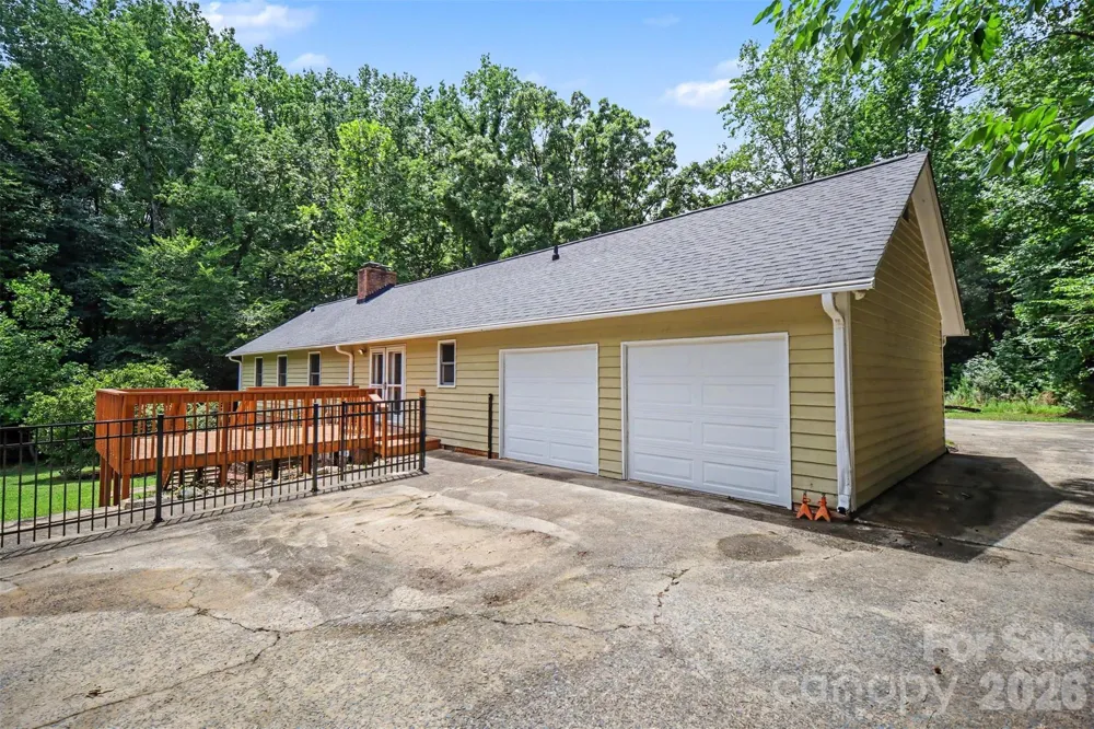 519 Raintree Drive Matthews, NC 28104